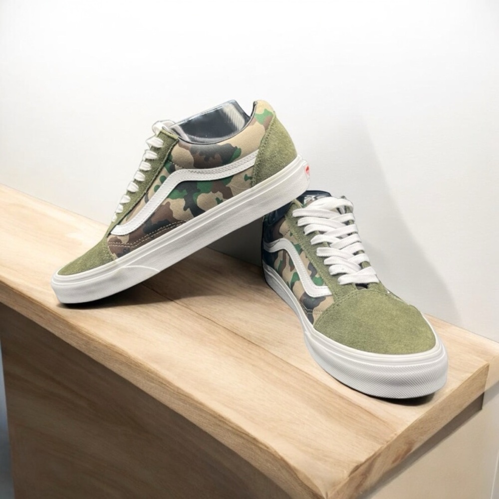 VANS OLD SKOOL CAMO GREEN LOW TOP SNEAKERS WOMENS 10.5 / MENS 8.5